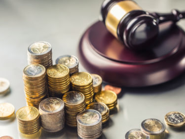 Comment retrouver des comptes bancaires hérités et des économies cachées en Pologne (Guide d’un avocat spécialisé en succession en Pologne)